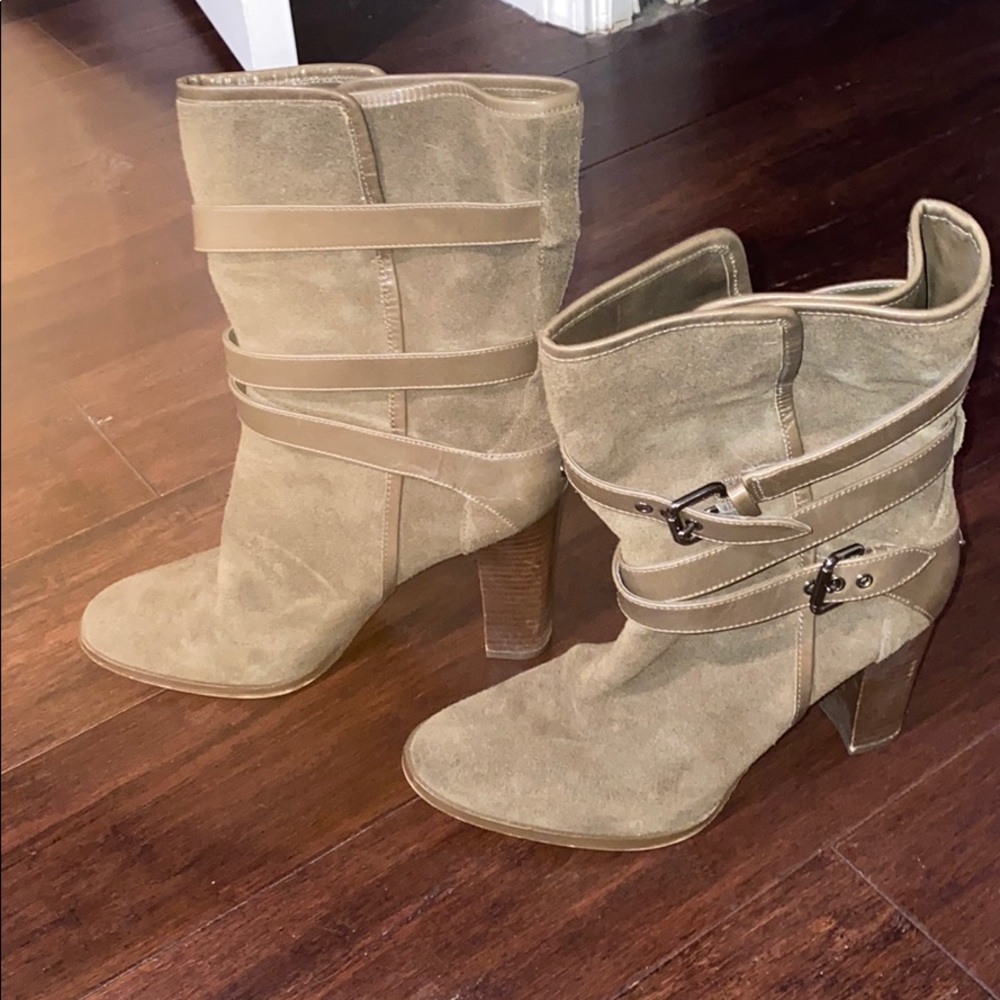 Green coach strappy boots